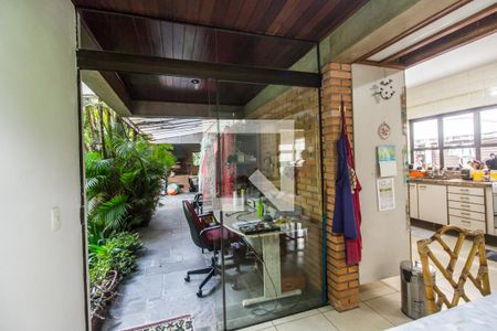 Casa de condomínio à venda com 811m², 4 quartos e 2 vagasCozinha