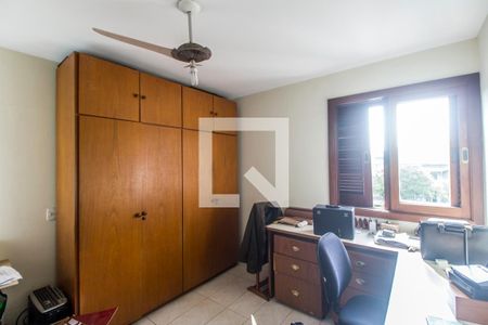 Casa de condomínio à venda com 811m², 4 quartos e 2 vagasEscritório