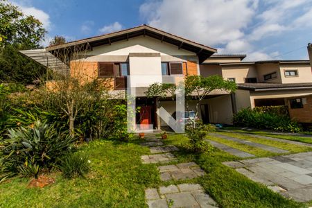 Casa de condomínio à venda com 811m², 4 quartos e 2 vagasQuintal