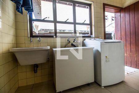 Casa de condomínio à venda com 811m², 4 quartos e 2 vagasÁrea de Serviço