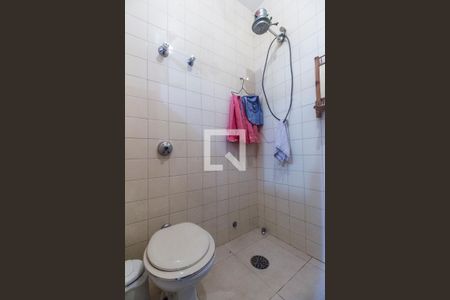 Casa de condomínio à venda com 811m², 4 quartos e 2 vagasBanheiro de serviço