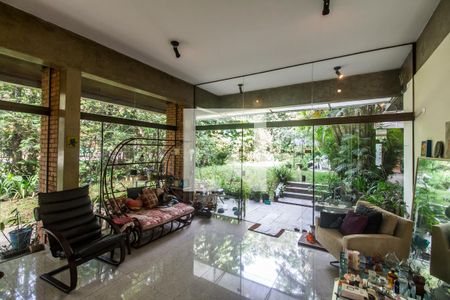 Sala de casa de condomínio à venda com 4 quartos, 811m² em Alphaville, Santana de Parnaíba