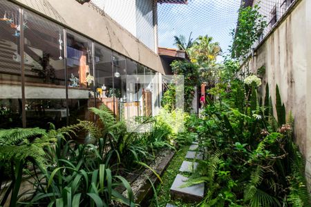 Casa de condomínio à venda com 811m², 4 quartos e 2 vagasGaragem