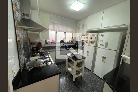 Apartamento à venda com 334m², 4 quartos e 4 vagas