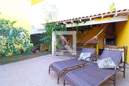 Casa à venda com 4 quartos, 450m² em Alto de Pinheiros, São Paulo