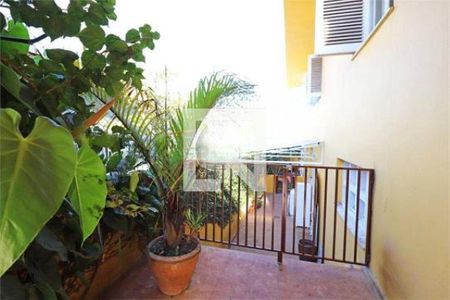 Casa à venda com 4 quartos, 450m² em Alto de Pinheiros, São Paulo