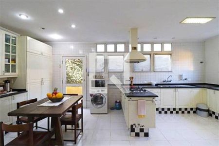 Casa à venda com 450m², 4 quartos e 4 vagas