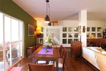 Casa à venda com 450m², 4 quartos e 4 vagas