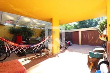 Casa à venda com 4 quartos, 450m² em Alto de Pinheiros, São Paulo