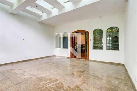 Casa à venda com 5 quartos, 930m² em Jardim Prudência, São Paulo