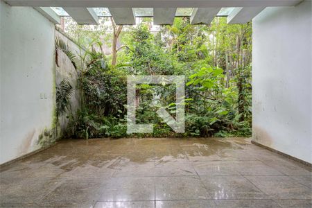 Casa à venda com 5 quartos, 930m² em Jardim Prudência, São Paulo