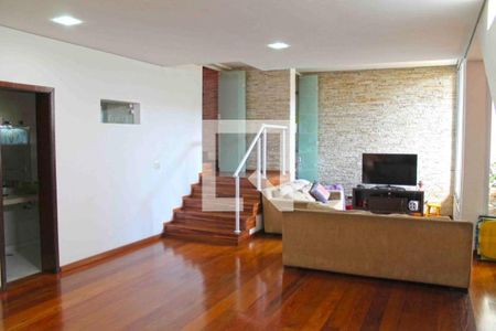 Casa à venda com 4 quartos, 540m² em Interlagos, São Paulo