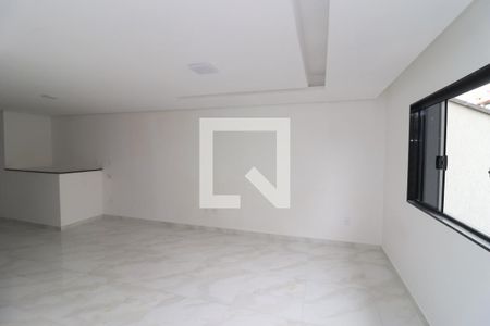 Sala de TV de casa de condomínio à venda com 3 quartos, 210m² em Vila Esperança, São Paulo