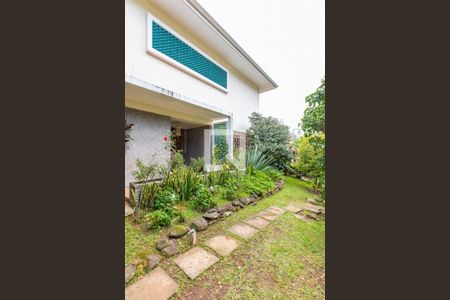 Casa à venda com 320m², 3 quartos e 4 vagas