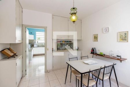 Casa à venda com 320m², 3 quartos e 4 vagas