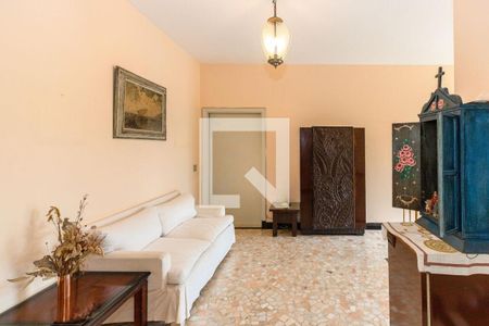 Casa à venda com 320m², 3 quartos e 4 vagas