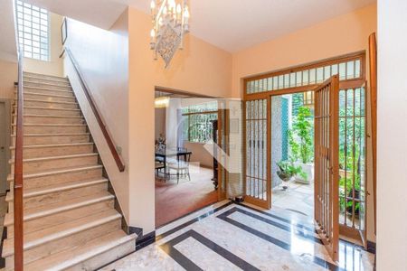 Casa à venda com 320m², 3 quartos e 4 vagas