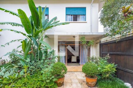Casa à venda com 320m², 3 quartos e 4 vagas