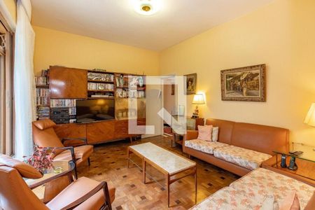 Casa à venda com 320m², 3 quartos e 4 vagas