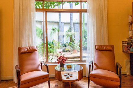 Casa à venda com 320m², 3 quartos e 4 vagas