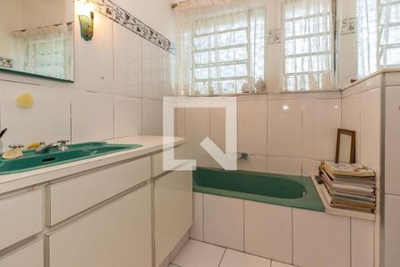 Casa à venda com 320m², 3 quartos e 4 vagas