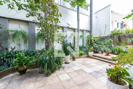 Casa à venda com 320m², 3 quartos e 4 vagas