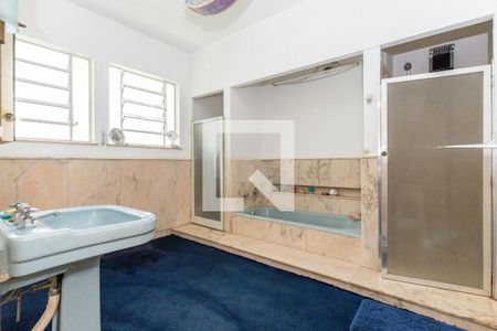 Casa à venda com 320m², 3 quartos e 4 vagas