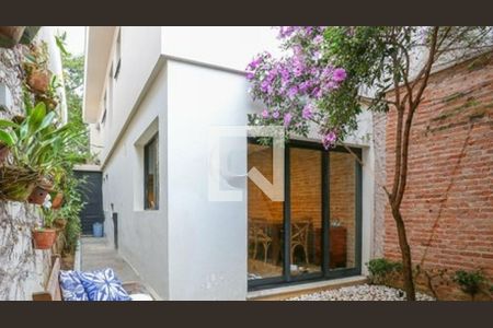 Casa à venda com 2 quartos, 110m² em Moema, São Paulo