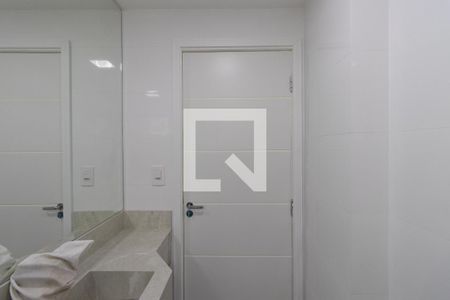 Banheiro de apartamento à venda com 2 quartos, 64m² em Vila Medeiros, São Paulo
