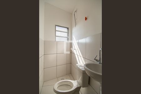 Banheiro de apartamento à venda com 1 quarto, 42m² em Vila Fachini, São Paulo