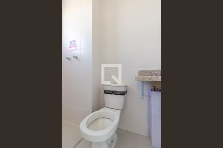 Banheiro  de apartamento à venda com 2 quartos, 64m² em Centro, Osasco