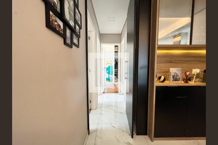 Corredor de apartamento à venda com 3 quartos, 94m² em Saúde, São Paulo