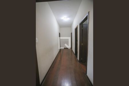 Corredor de casa à venda com 3 quartos, 400m² em Alto dos Pinheiros, Belo Horizonte