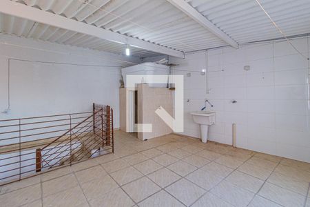 Casa para alugar com 130m², 2 quartos e sem vagaÁrea de serviço