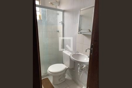 Banheiro de apartamento para alugar com 2 quartos, 47m² em São Cristóvão, Salvador