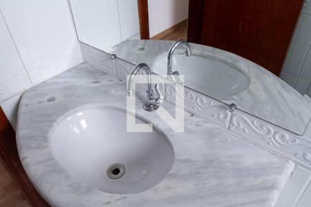 Apartamento para alugar com 102m², 3 quartos e 4 vagasBanheiro social 