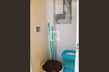 Apartamento à venda com 72m², 2 quartos e sem vagaBanheiro de Serviço