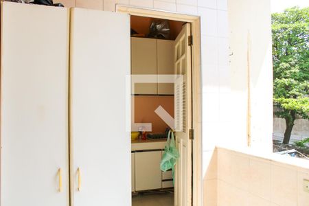 Apartamento à venda com 72m², 2 quartos e sem vagaÁrea de Serviço