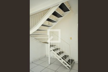 Escada de apartamento para alugar com 2 quartos, 24m² em Campo Grande, Rio de Janeiro