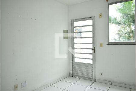 Sala de apartamento para alugar com 2 quartos, 24m² em Campo Grande, Rio de Janeiro