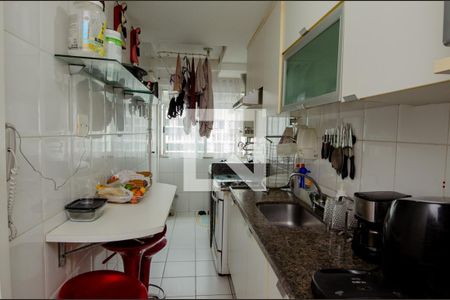 Apartamento à venda com 94m², 2 quartos e 1 vaga Apartamento à venda com 94m², 2 quartos e 1 vagaCozinha e Área de Serviço