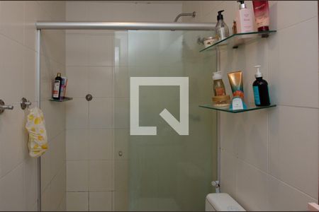 Apartamento à venda com 94m², 2 quartos e 1 vaga Apartamento à venda com 94m², 2 quartos e 1 vagaBanheiro da Suíte 2