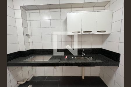 Cozinha de apartamento para alugar com 2 quartos, 65m² em Cabral, Contagem