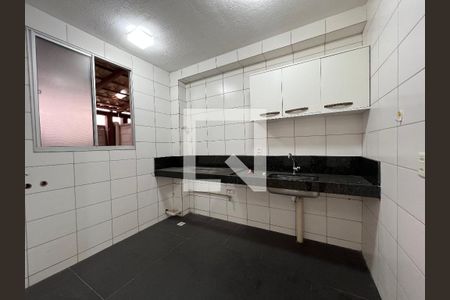 Cozinha de apartamento à venda com 2 quartos, 65m² em Cabral, Contagem