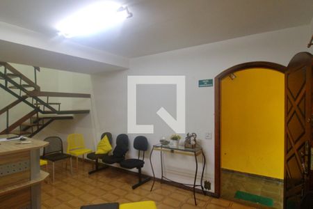 Sala  de casa à venda com 3 quartos, 150m² em Parque Pinheiros, Taboão da Serra
