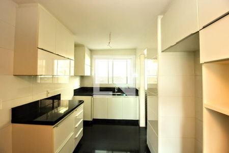 Apartamento à venda com 170m², 4 quartos e 3 vagasCozinha