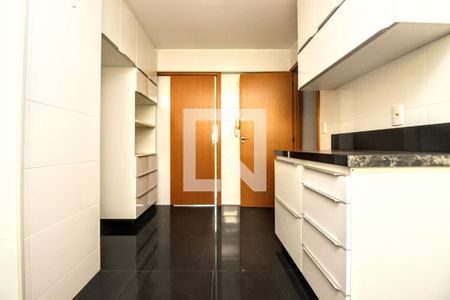 Apartamento à venda com 170m², 4 quartos e 3 vagasCozinha