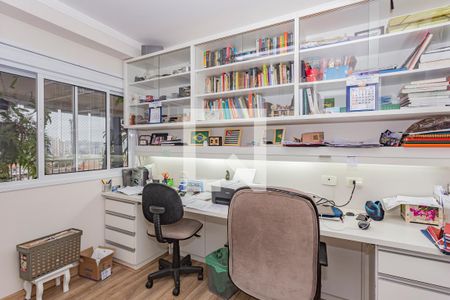 Apartamento à venda com 137m², 3 quartos e 2 vagasEscritório