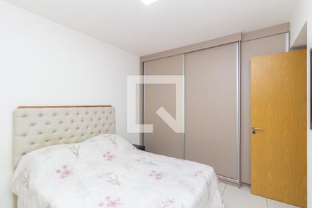 Quarto 1 de apartamento para alugar com 2 quartos, 60m² em Ipiranga, Belo Horizonte