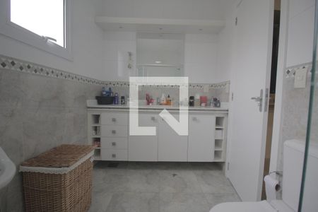 Casa de condomínio à venda com 230m², 3 quartos e 5 vagasBanheiro da Suíte